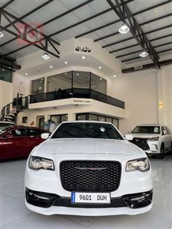 کرایسلەر 300